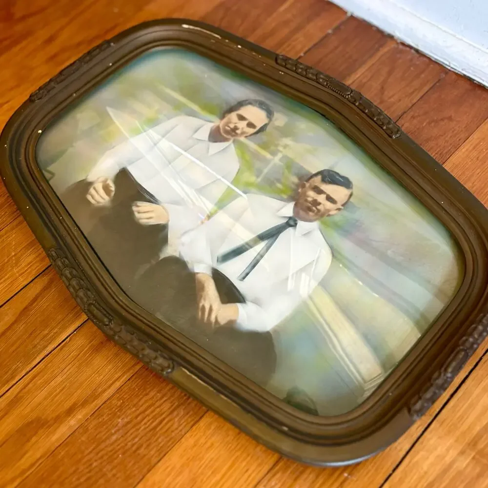 Vintage Convex Glass Portrait Frame Couple Photo Bubble Glass 16.75”